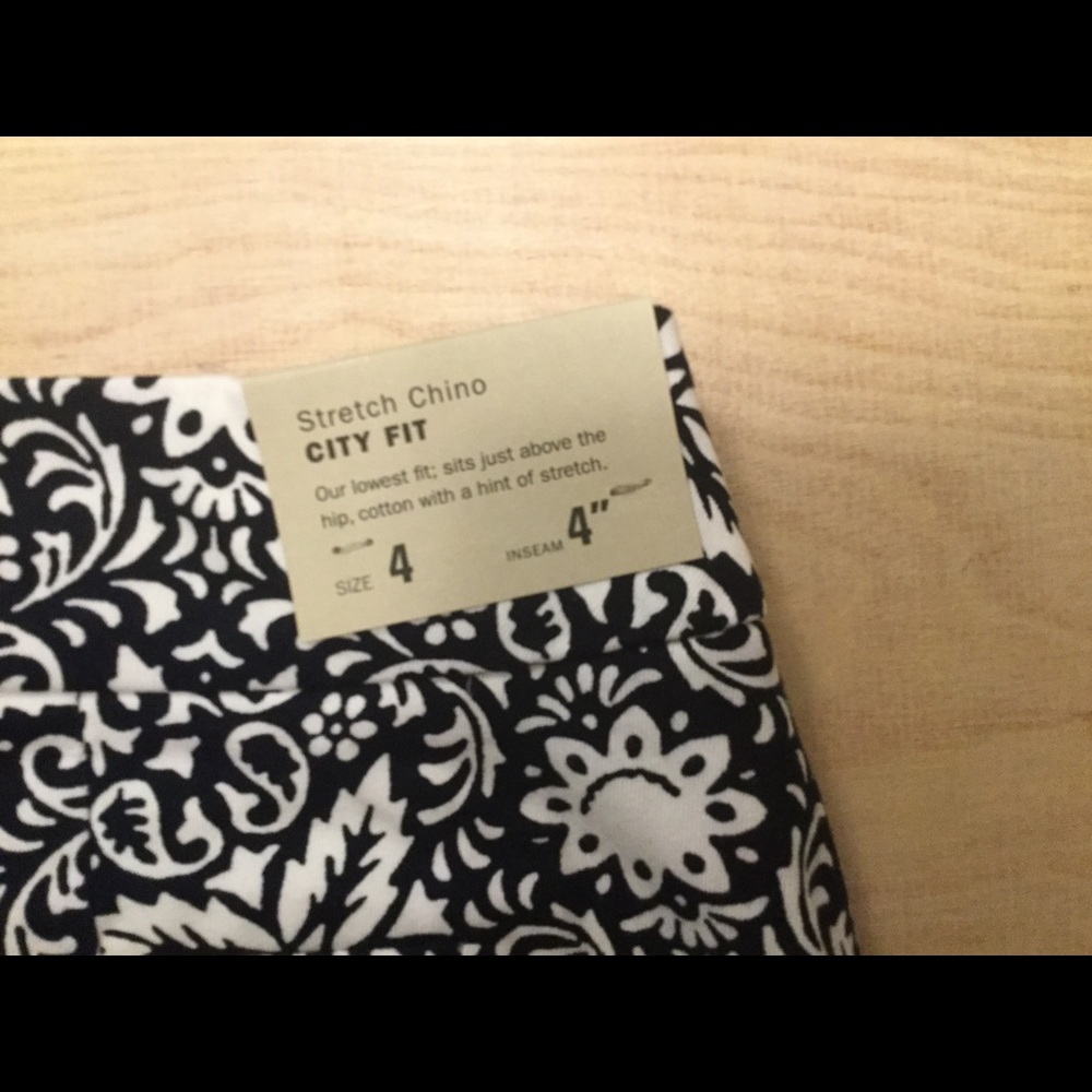 NWT J CREW CITY SHORT SIZE 4 - Picture 3 of 3